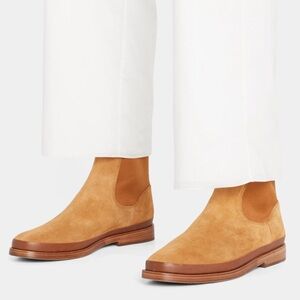 Vince women’s Cecyl suede Chelsea  booties tan almond toe normcore casual 7